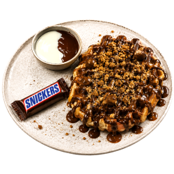 Snickers Waffle - فيتامين الأهلي Menu